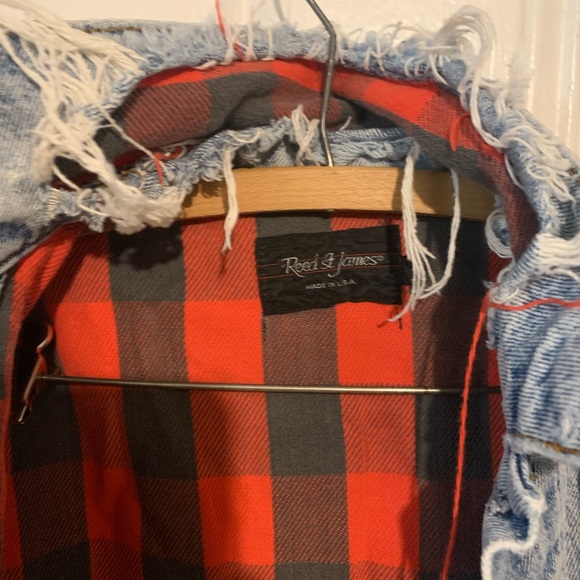 Reed St.James Distressed Jean Jacket - Picture 4 of 11
